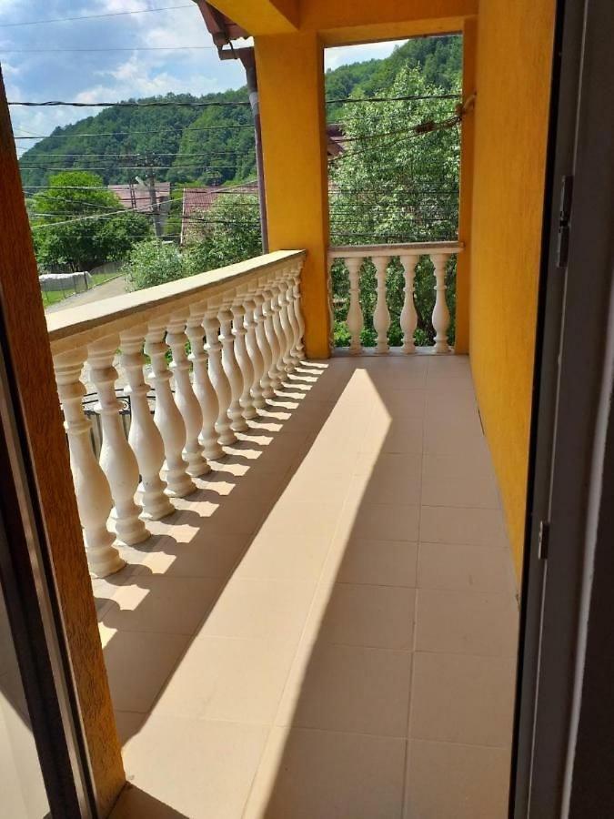 Отель Casa Valentina Вишеу-де-Сус Экстерьер фото